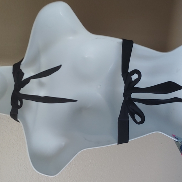 ☀SALE 4 for$20                 Victoria Secret Bikini Top - Picture 2 of 4